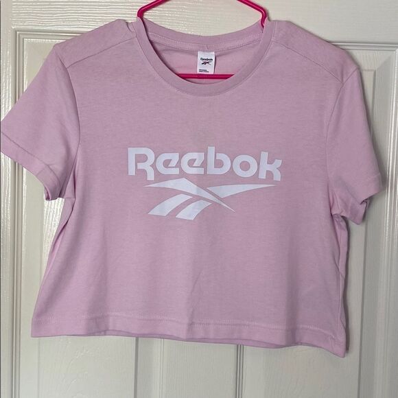 Reebok Women's  Classics Vector Crop Tee - Picture 1 of 5